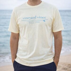 Vineyard Vines Men’s Medium Yellow & Blue Graphic Crew Neck T-Shirt Short Sleeve